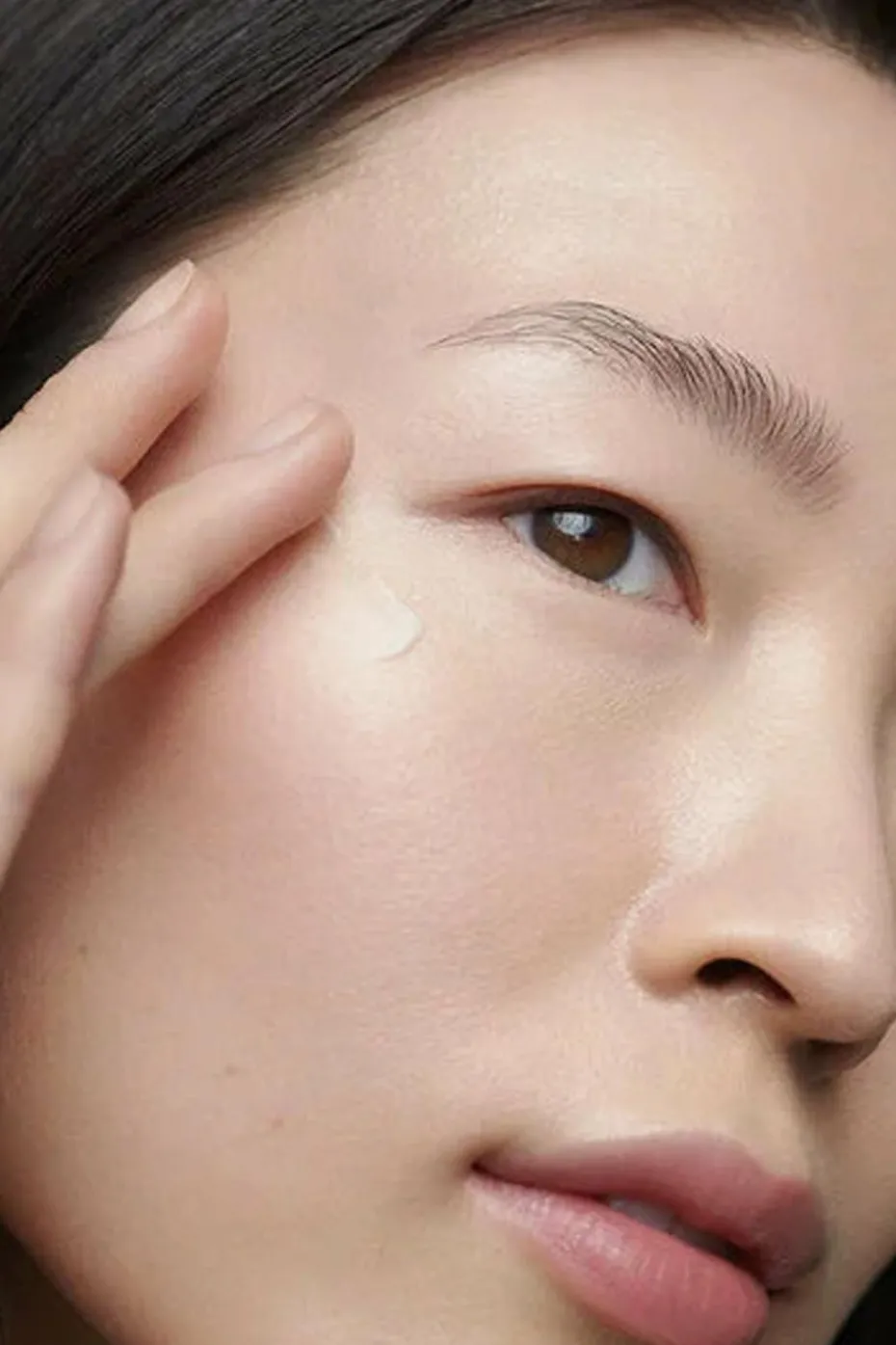 Crème contour des yeux au lotus et à la vitamine E