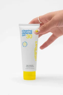 Crème hydratante et matifiante Clearing Defense SPF30