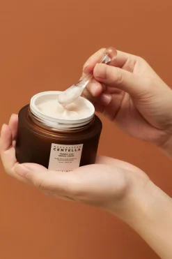 Crème hydratante riche à la centella asiatica et aux probiotiques