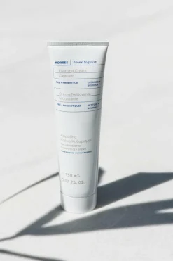 Crème nettoyante moussante aux probiotiques et yaourt grec