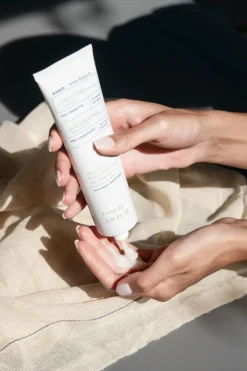 Crème nettoyante moussante aux probiotiques et yaourt grec