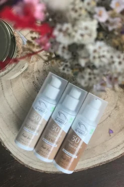 Crème solaire visage teintée SPF30