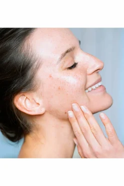 Eau rénovatrice désincrustante lissante Sebiaclear Micro-Peel