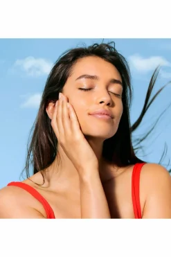 Fluide léger visage haute protection SPF50 Nuxe Sun