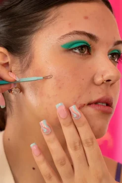 Kit Skin Hero Duo soin boutons & tire-comédon