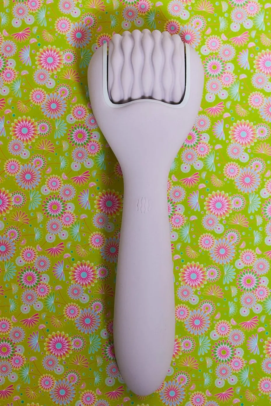 Masseur pour le corps & vibromasseur 2 en 1 Lotus Wand