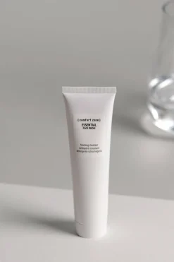 Nettoyant moussant Essential Face Wash