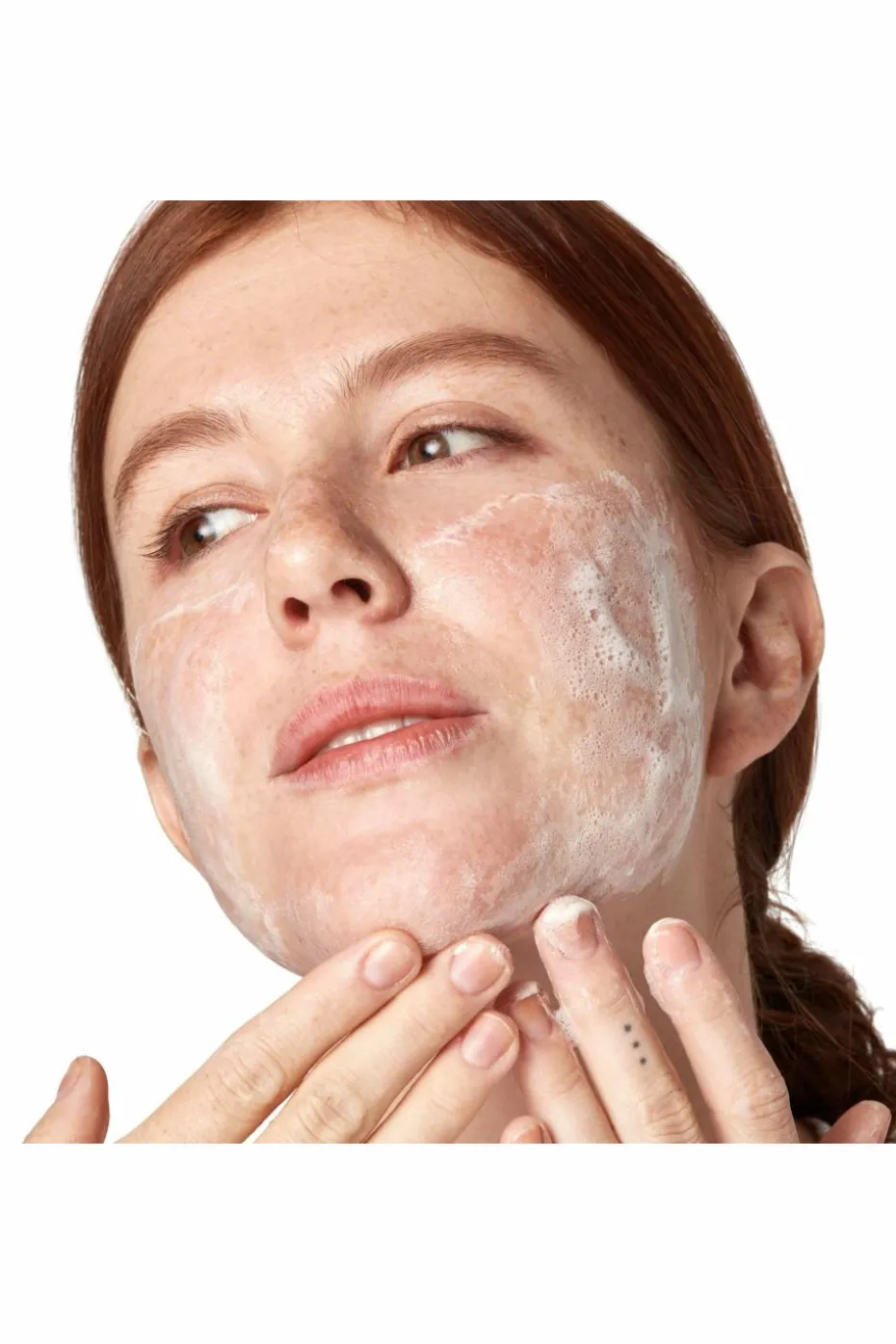 Nettoyant solide concentré hydratant pour tous types de peaux Ultra Facial