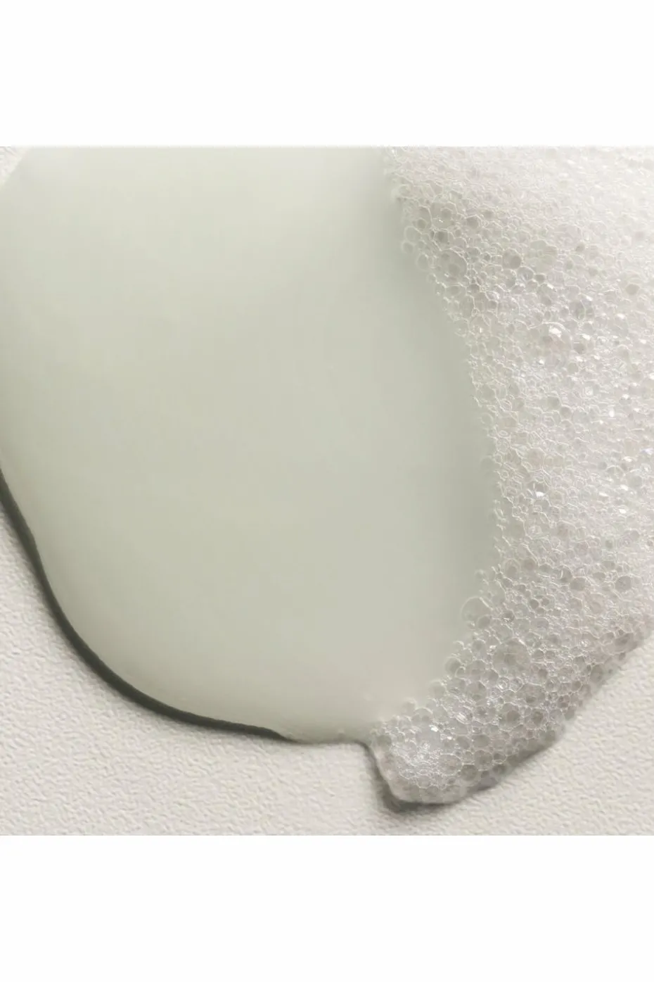 Shampoing hydratant rechargeable pour cheveux secs Momo