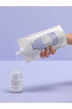 Shampoing rechargeable pour cheveux indisciplinés Love Smooth