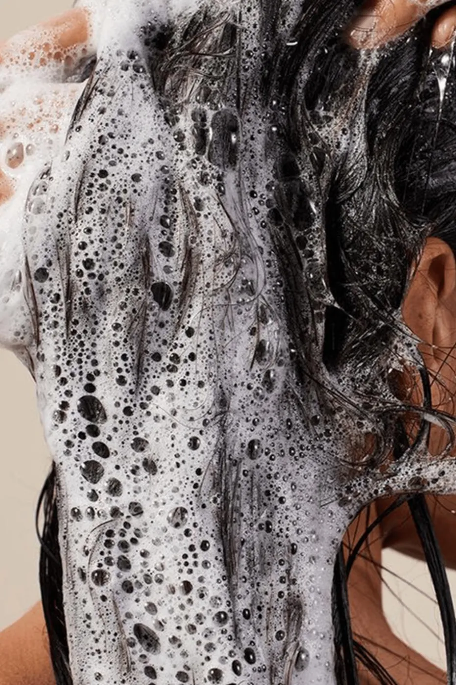 Shampoing réparateur pour cheveux très abimés au collagène et vitamine B