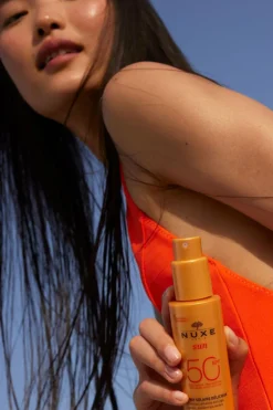 Spray fondant visage et corps haute protection SPF50 Nuxe Sun
