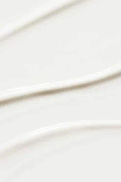 Spray fondant visage et corps haute protection SPF50 Nuxe Sun