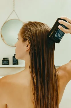 Sérum fortifiant brillance extra pour cheveux blonds Heart of Glass Instant Bonding Glow