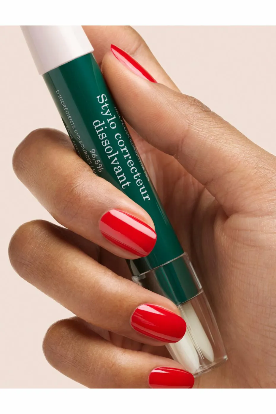 Stylo correcteur dissolvant