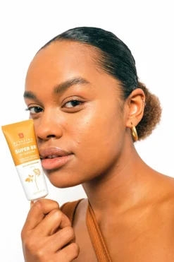 Super BB Crème couvrante anti-imperfections teinte caramel SPF20